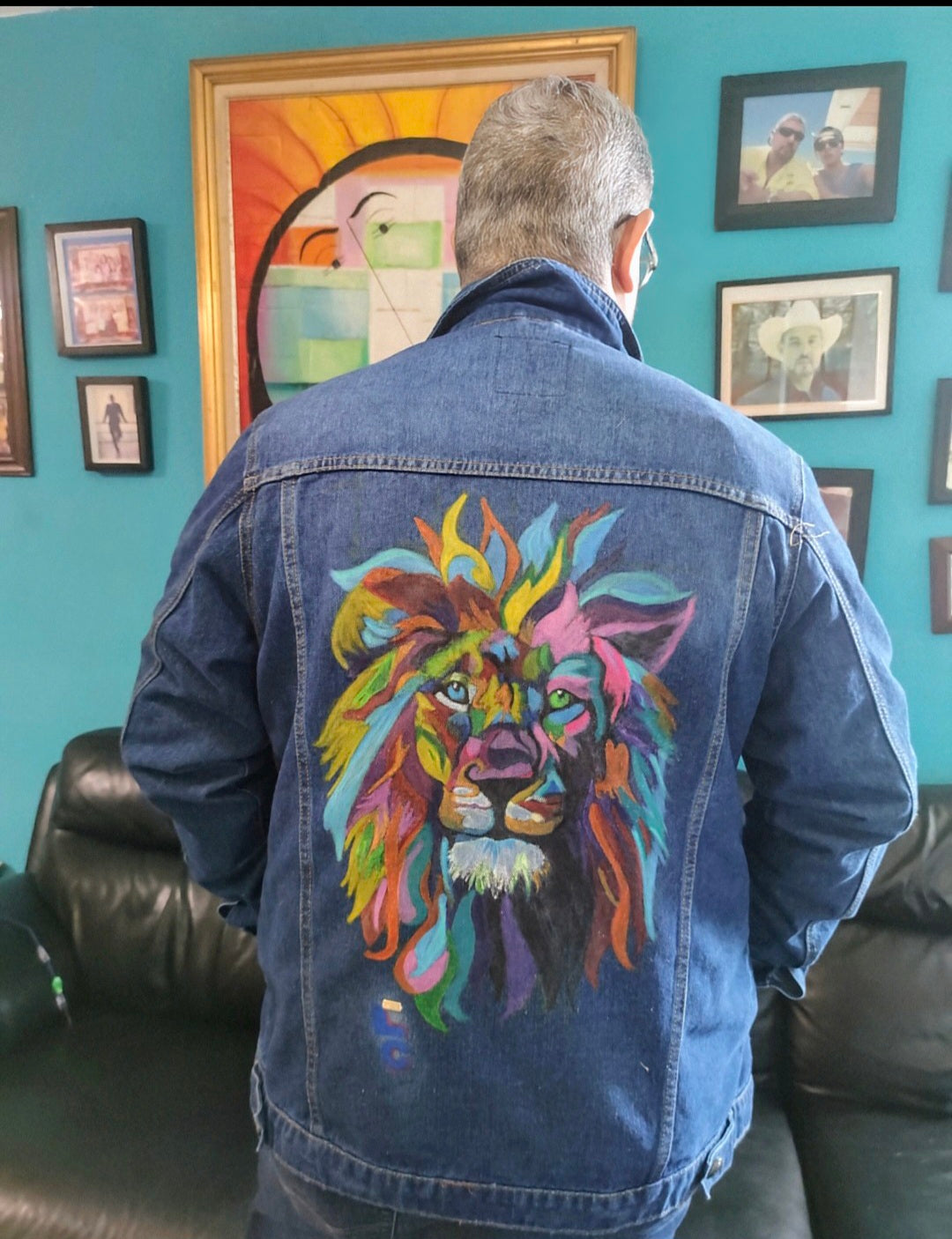 León Multicolor